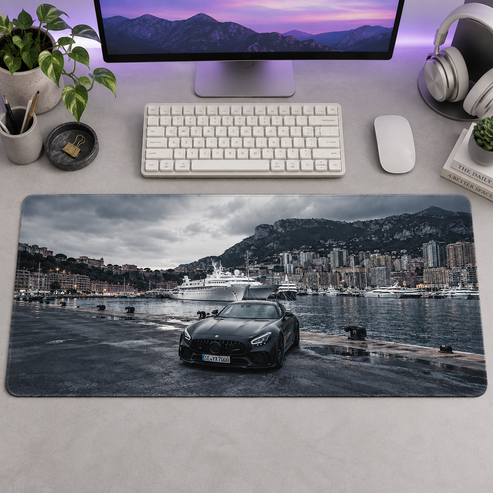 Sahil Şehrinde Siyah Spor Otomobil Mouse Pad - Y1444