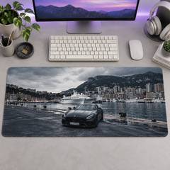 Sahil Şehrinde Siyah Spor Otomobil Mouse Pad - Y1444